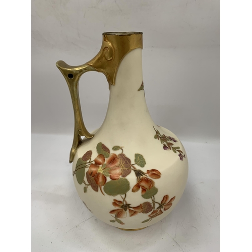 17 - A ROYAL WORCESTER BLUSH IVORY HAND PAINTED JUG, HEIGHT 27CM