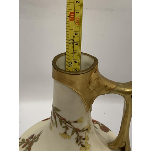 17 - A ROYAL WORCESTER BLUSH IVORY HAND PAINTED JUG, HEIGHT 27CM