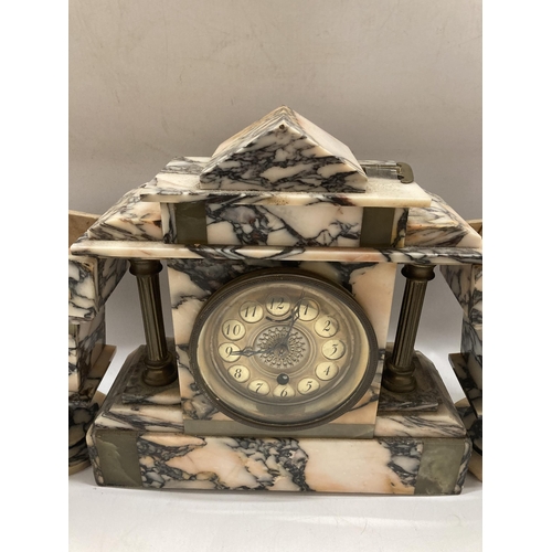 56 - A VINTAGE SLATE MARBLE MANTLE CLOCK WITH GARNITURES, WITH KEY