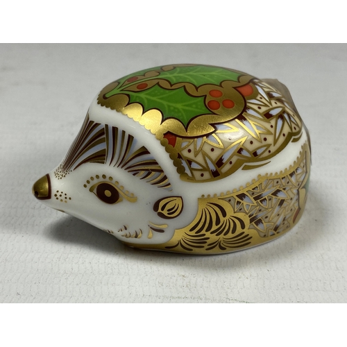 744 - A ROYAL CROWN DERBY HEDGEHOG WITH GOLD STOPPER