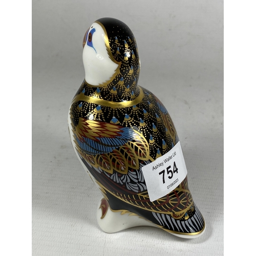 748 - A ROYAL CROWN DERBY PUFFIN PAPERWEIGHT, SILVER STOPPER