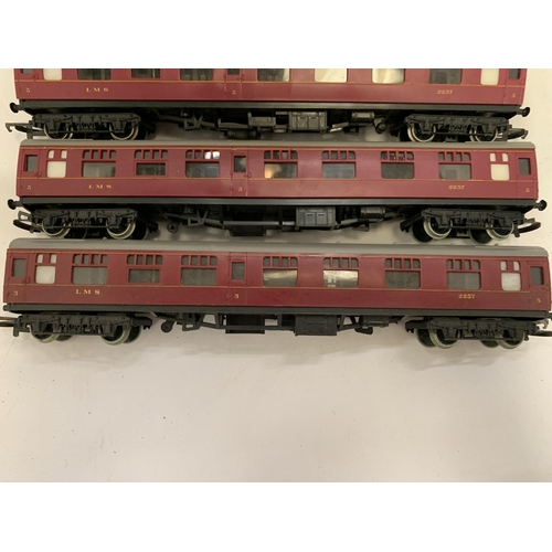 410 - SEVEN 00 GAUGE HORNBY LMS 5051 PASSENGER COACHES