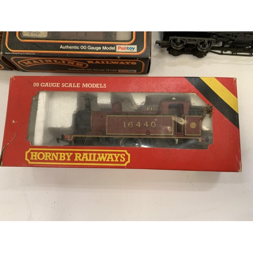 411 - A QUANTITY OF 00 GAUGE TRAINS AND CARRIAGES TO INCLUDE AN AIRFIX 0-4-2 BR TANK ENGINE ENGINE, A HORN... 