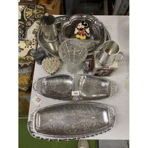 1078 - A MIXED LOT, SILVER PLATED TRAYS, PEWTER TANKARDS ETC