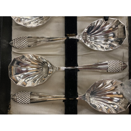 1075 - A GROUP OF SILVER PLATED FLATWARE, CASED ITEMS ETC