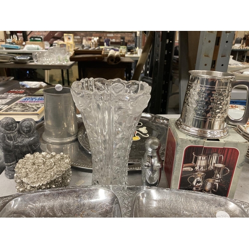 1078 - A MIXED LOT, SILVER PLATED TRAYS, PEWTER TANKARDS ETC