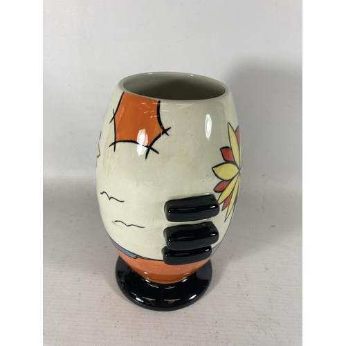 768 - A HANDPAINTED AND SIGNED LORNA BAILEY VASE BEACH PATTERN HEIGHT 19CM