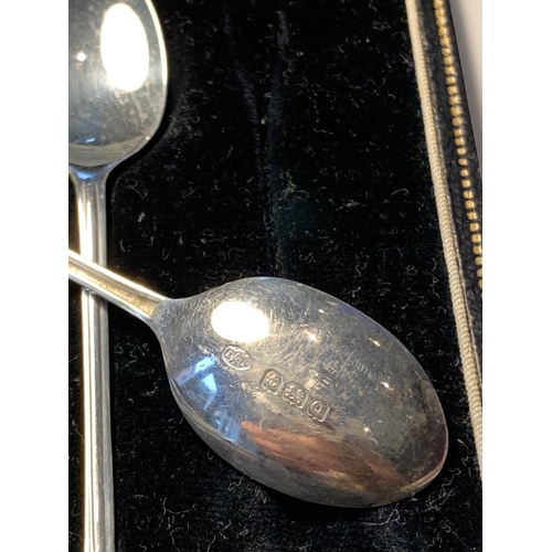 94 - A SET OF SIX HALLMARKED BIRMINGHAM SILVER COFFEE SPOONS IN PRESENTATION CASE