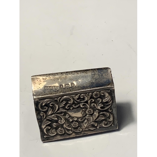 96 - A HALLMARKED BIRMINGHAM SILVER MATCH BOX COVER