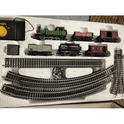 274 - AN LNER BRANCH LINE FREIGHT ELECTRIC TRAIN SET