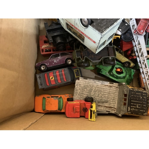 476 - VARIOUS DIE CAST TOY VEHICLES TO INCLUDE FIRETRUCK, BUS, CARS ETC