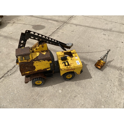 2071 - A VINTAGE TONKA CRANE TRUCK