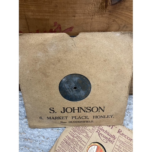 854 - A COLLECTION OF VINTAGE 78RPM SHELLAC RECORDS