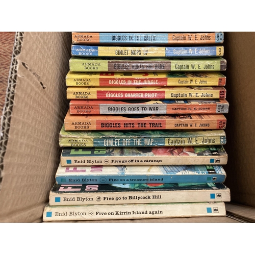 889 - TWENTY ONE VINTAGE BIGGLES BOOKS AND FOUR ENID BLYTON BOOKS