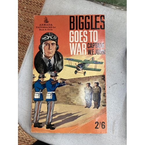 889 - TWENTY ONE VINTAGE BIGGLES BOOKS AND FOUR ENID BLYTON BOOKS