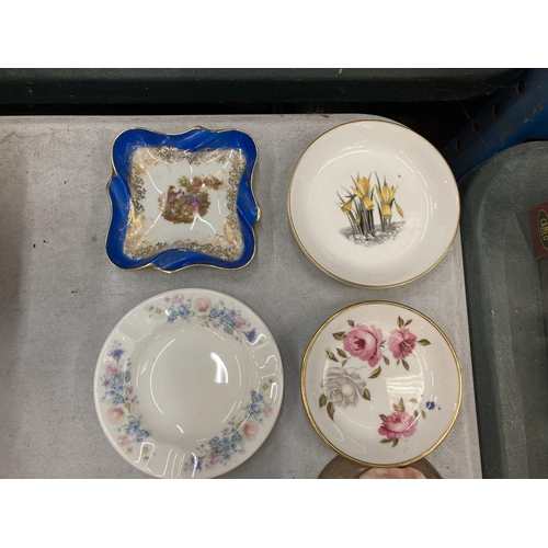 909 - A ROYAL DOULTON CHAMBER POT, PIN DISHES, FIGURES, ETC