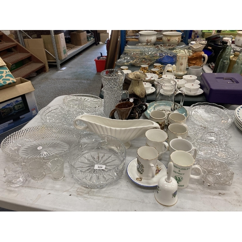 920 - A LARGE MIXED LOT TO INCLUDE GLASS VASES, NIBBLES TRAYS, STUDIO POTTERY JUG AND VASES, AN ARTHUR WOO... 