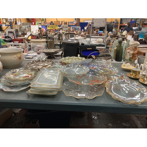 922 - A LARGE QUANTITY OF PATTERNED GLASSWARE PLATES AND SANDWICH TRAYS, ETC