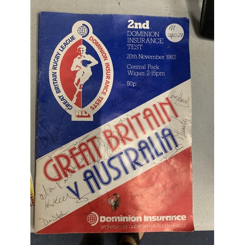 956 - A 1982 GREAT BRITAIN V AUSTRALIA RUGBY LEAGUE PROGRAMME - WITH SIGNATURES TO THE FRONT COVER