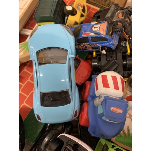 314 - A QUANTITY OF TOY CARS AND A WOODEN FARM SET