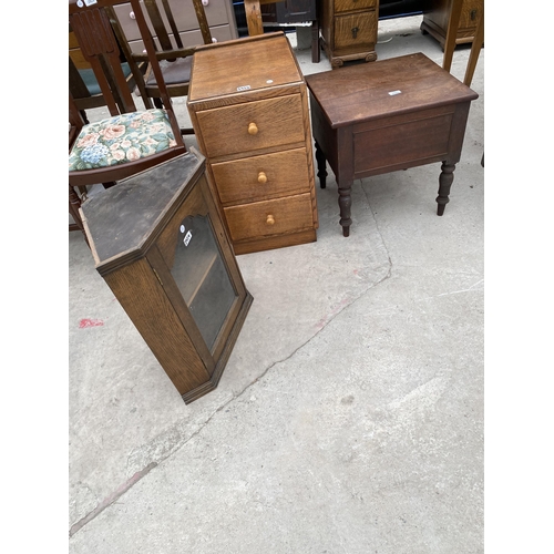 2924 - A VICTORIAN MAHOGANY BOX COMMODE ON TURNED LEGS, SMALL OAK CHEST OF THREE DRAWERS 14