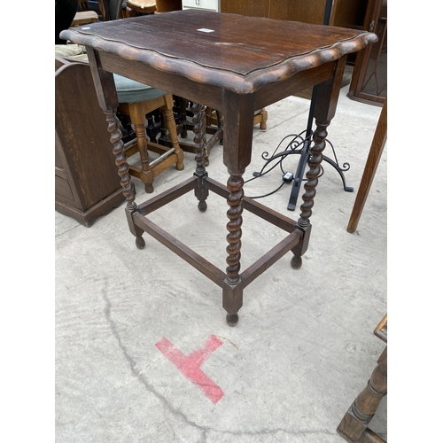 2931 - AN EARLY 20TH CENTURY OAK BARLEYTWIST CENTRE TABLE