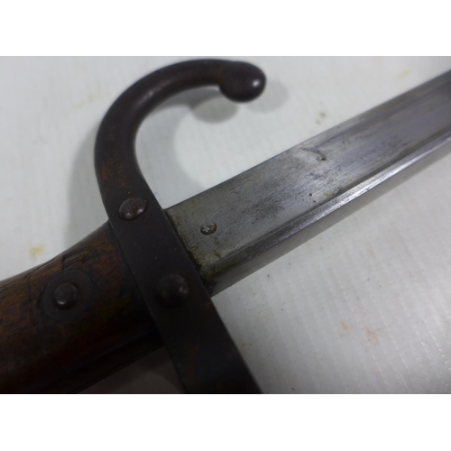 323 - A FRENCH GRAS BAYONET AND SCABBARD DATED 1882, 52CM BLADE