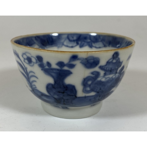 320 - A 19TH CENTURY QING CHINESE BLUE AND WHITE PORCELAIN TEA BOWL, HEIGHT 4.5CM