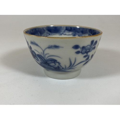 320 - A 19TH CENTURY QING CHINESE BLUE AND WHITE PORCELAIN TEA BOWL, HEIGHT 4.5CM