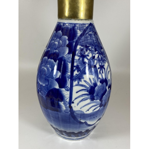 351 - A LARGE JAPANESE MEIJI PERIOD (1868-1912) BLUE AND WHITE FLORAL DESIGN VASE WITH CONVERTED TRENCH AR... 