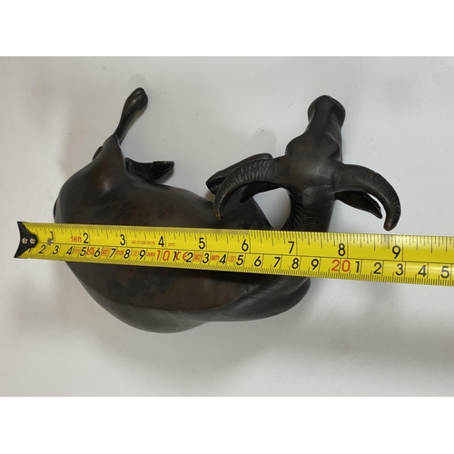 362 - A HEAVY SOLID BRONZE CHINESE MODEL OF AN OX, APPROX LENGTH 23CM