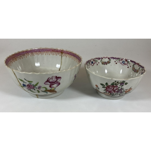 383 - TWO 19TH CENTURY CHINESE FAMILLE ROSE BOWLS, LARGEST DIAMETER 14CM