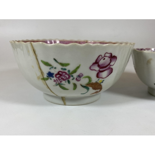 383 - TWO 19TH CENTURY CHINESE FAMILLE ROSE BOWLS, LARGEST DIAMETER 14CM