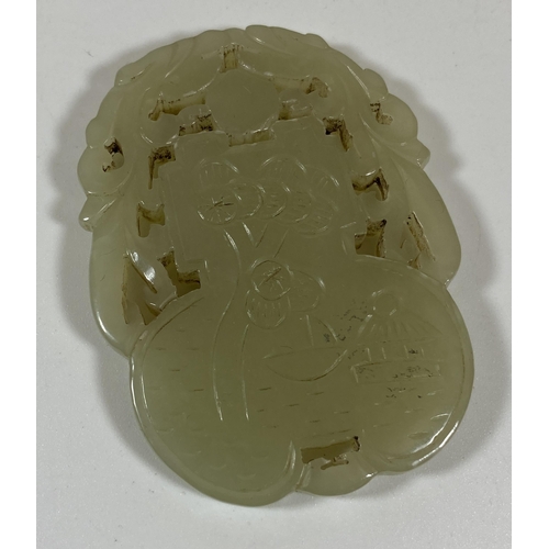 396 - A CHINESE JADEITE JADE STYLE CARVED PENDANT PLAQUE, LENGTH 6CM