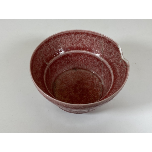 397 - A CHINESE SANG DE BOEUF EFFECT MOTTLED GLAZE BOWL, SIX CHARACTER MARK TO BASE, HEIGHT 6CM