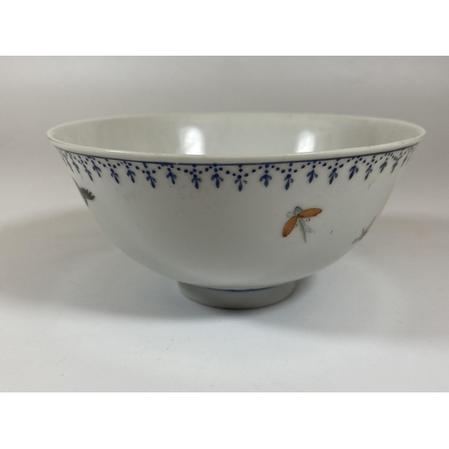 398 - A CHINESE PORCELAIN BOWL WITH BIRD AND FLORAL DESIGN, QIANLONG SEAL MARK TO BASE, DIAMETER 12.5CM