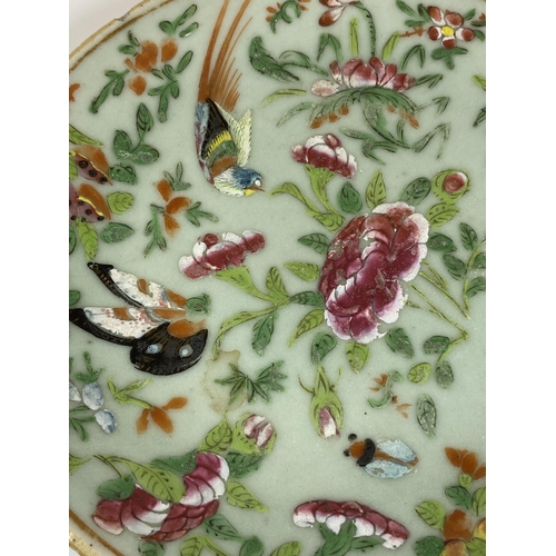 403 - A 19TH CENTURY QING CHINESE CELADON BIRD AND FLORAL PORCELAIN PLATE, DIAMETER 18CM