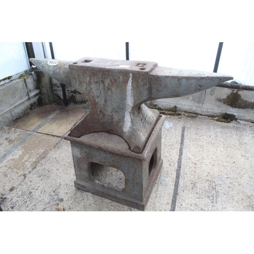 1 - ANVIL AND STAND  NO VAT