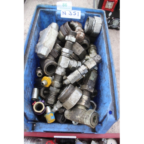 86 - OIL PIPE CONNECTORS  + VAT