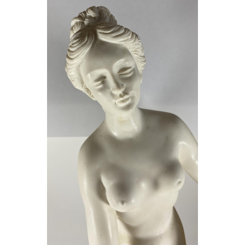 14 - AN ITALIAN MARBLE EFFECT RESIN NUDE LADY FIGURE, HEIGHT 59CM