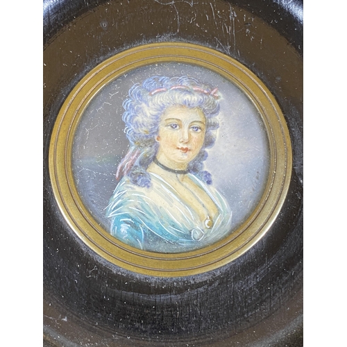 16 - A GILT FRAMED PORTRAIT OF A LADY, 23 X 23CM