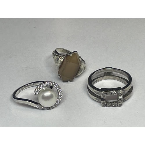 540 - FIVE VARIOUS SILVER RINGS