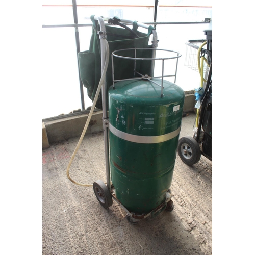 30 - A PRESURISED WATER TANK ON TROLLEY BASE FOR GREENHOUSE PLANT WATERING WITH HOSE NO VAT