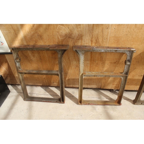 60A - A PAIR OF HEAVY VINTAGE CAST IRON INDUSTRIAL WORKSHOP TABLE ENDS - NO VAT