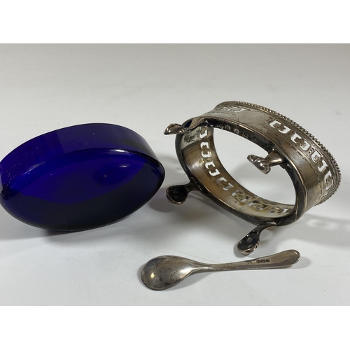 20 - A GEORGE III SILVER OPEN SALT ON BALL 
 AND CLAW FEET WITH BLUE GLASS LINER AND LATER HALLMARKED SIL... 