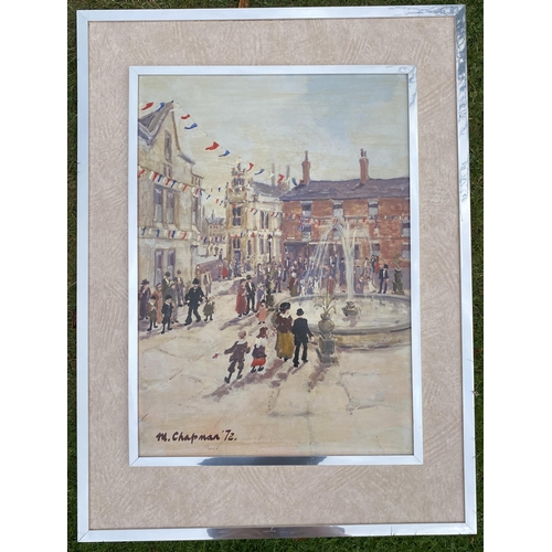 34 - A LARGE MARGARET CHAPMAN (1940-2000) NORTHERN ART FRAMED OIL ON BOARD PAINTING OF A TOWN SCENE WITH ... 