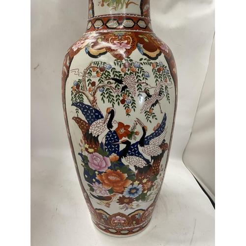 74 - A LARGE ORIENTAL FLOOR VASE WITH HERON DESIGN, HEIGHT 60CM