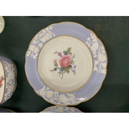 119 - A COPELAND SPODE ,MARITIME ROSE' TEASET TO INCLUDE A CAKE PLATE, SUGAR BOWL, CREAM JUG, CUPS, SAUCER... 