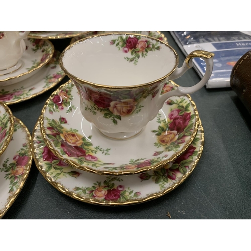 211 - A ROYAL ALBERT 'OLD COUNTRY ROSES' TEASET TO INCLUDE A TEAPOT, CREAM JUG, SUGAR BOWL,SANDWICH AND CA... 