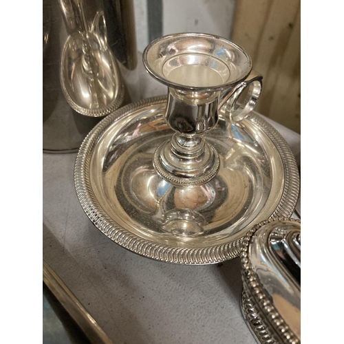 862 - A LARGE LOT OF SILVER PLATED ITEMS, DRINKS AND SERVING TRAYS ETC